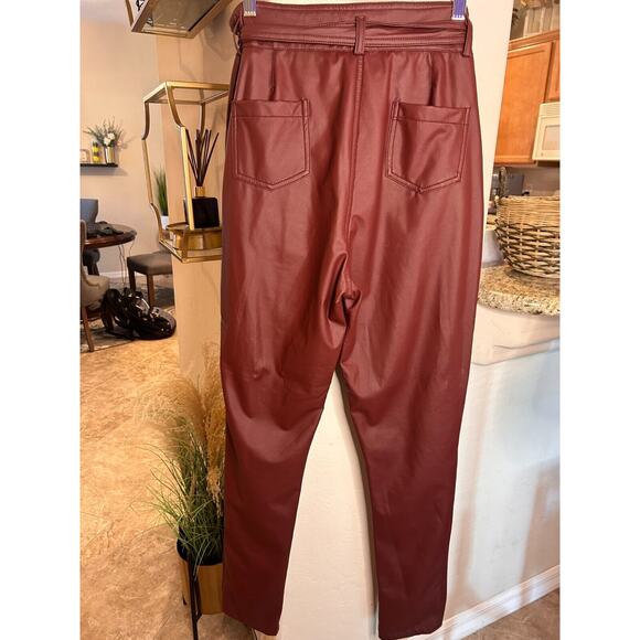 Lilly's Closet Super High Waisted Vegan Leather Belted Ankle Pants Large - Picture 3 of 8